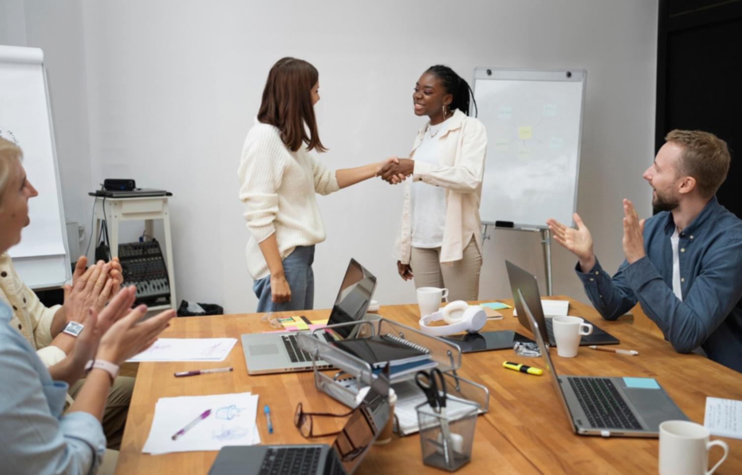Equipo de sylorinavix trabajando en consultoría financiera personalizada